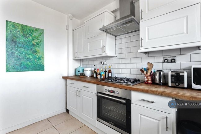 2 Bed Flat, great location in N1 Main Photo
