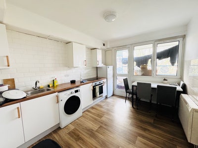 Small double room Main Photo