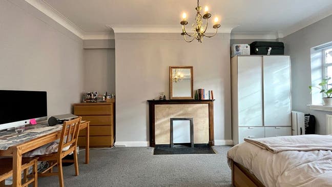 Large room with desk space and living space  Main Photo