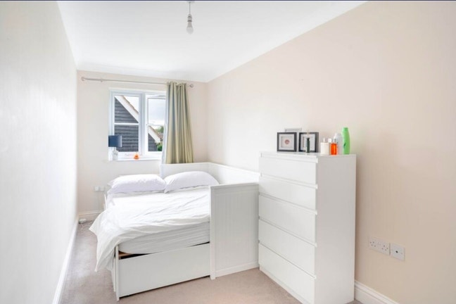 Room to rent  Main Photo