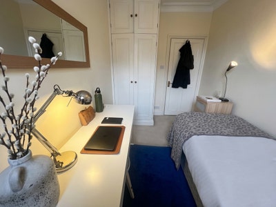 Amazing quiet room in Fulham with garden and light Main Photo