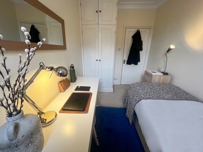 Amazing quiet room in Fulham with garden and light Main Photo