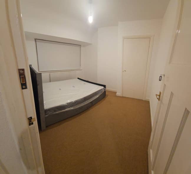 1 Spacious Double Bedroom Availble from AprIL2026 Main Photo