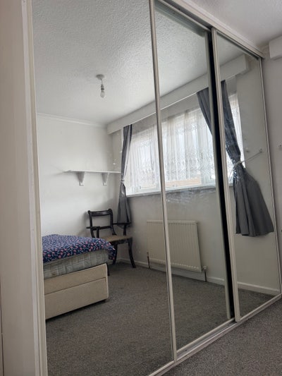 Room for rent  Main Photo