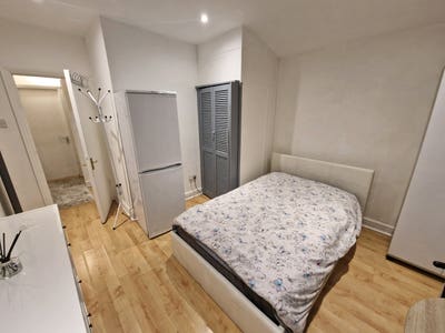 Great Studio Flat, Norwood Junction  Main Photo