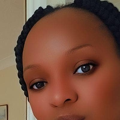 Professional Female seeks a double room Main Photo