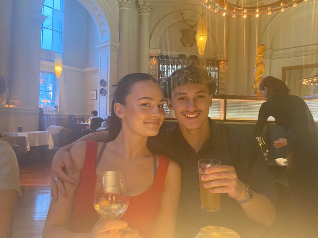 We are looking for a double room for a couple... Main Photo