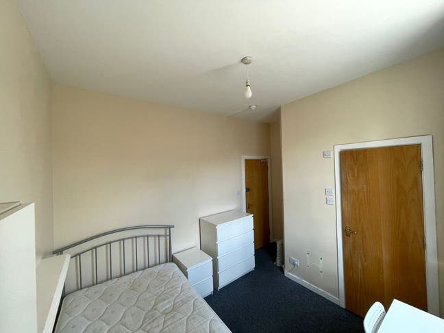 Doubles Room In Bournemouth town centre  Main Photo