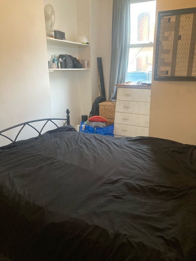 Room available in Hammersmith  Main Photo