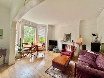 Double room in beautiful apartment  Main Photo