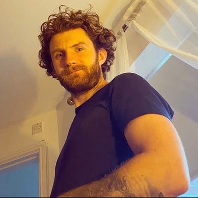 46 year old Male seeks a single or double room Main Photo