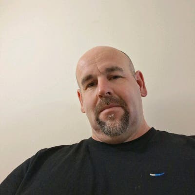 Couple seeking accomodation...  Main Photo