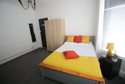 🏡Furnished Double Room ! Close to High Street Main Photo