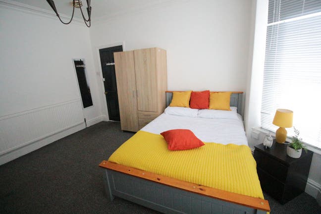🏡 Fully Furnished Double Room ! Close to High Stre Main Photo