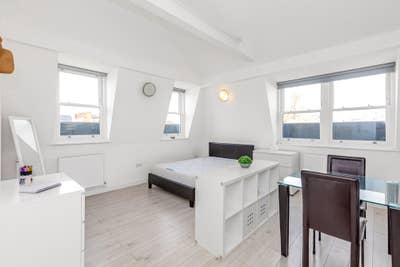 Spacious Double Studio Earls Court (Inc. Bills) Main Photo