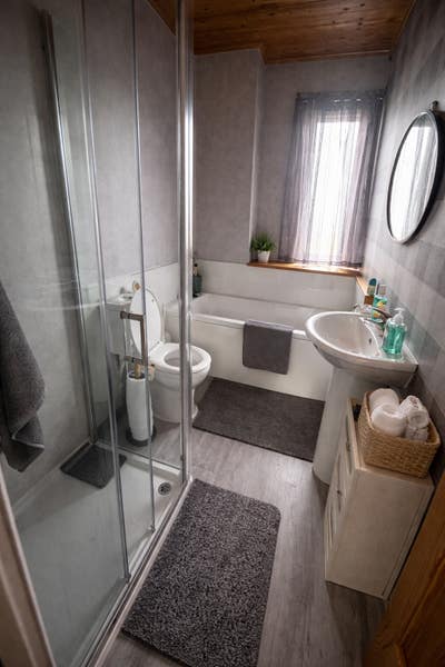 Double room to rent  Main Photo