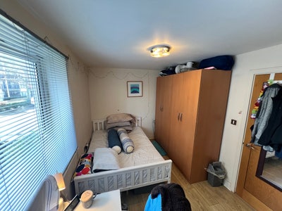1 Room Available - Fully Furnished in E14 London  Main Photo