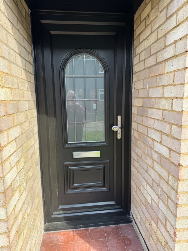 Newly Refurbished 2 Bed Ground Floor Maisonette  Main Photo