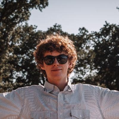 Looking for a housemate/housemates Main Photo