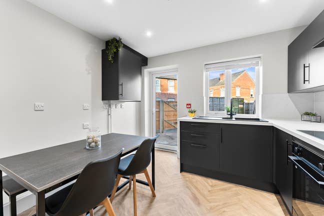 ⭐Sublime En-Suite To Rent In Derby  Main Photo