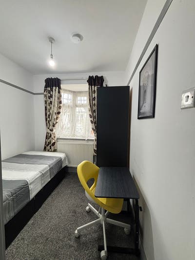 Cozy Room in Tooting🥰 Beautiful House🥰 Move NOW! Main Photo