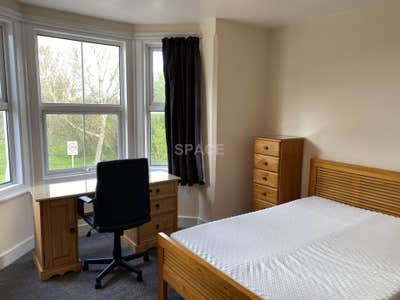 Palmer Park Ave, Earley, Reading, Berkshire, RG6 1 Main Photo