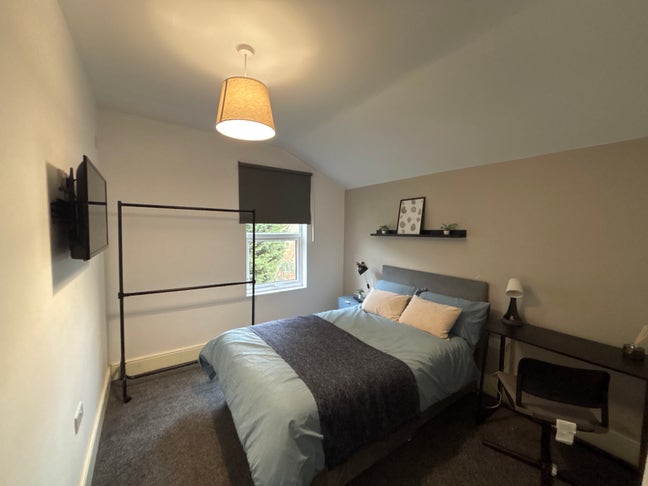 Last Studio Room Available Near City Centre Main Photo