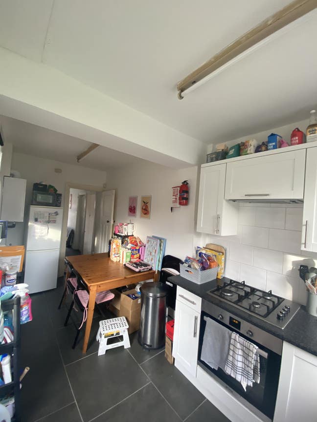 Room/Tenancy Takeover (Available ASAP) Main Photo