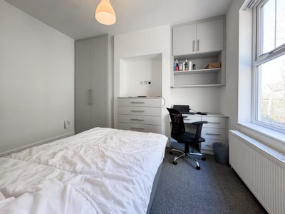 ✨ Rarely Available En-Suite Room – A Must See ✨ Main Photo