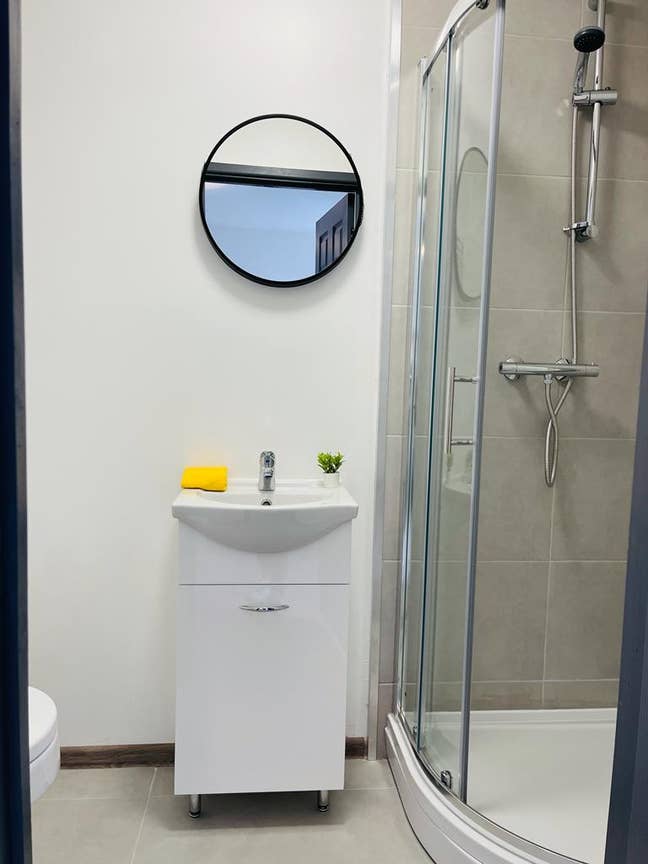 En-Suite Room in City Road, Sheffield S2 Main Photo