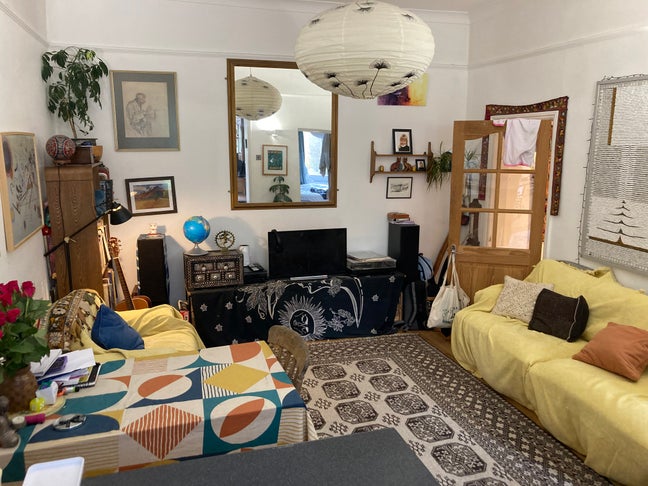 Room in cosy flat in N15 Main Photo