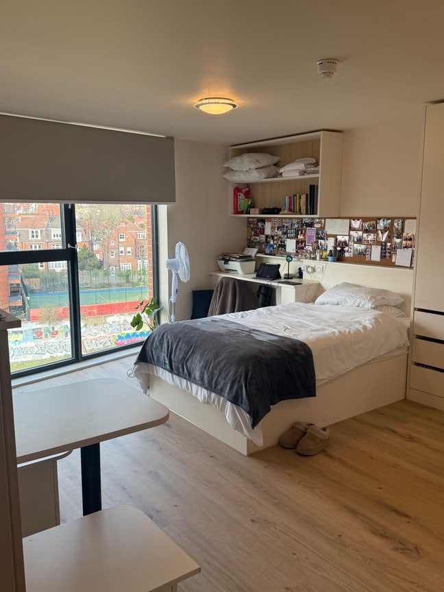 Modern Studio in London - July & August 2026 Main Photo