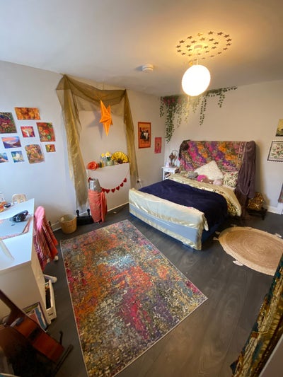 Bedroom in the West End, available from May 25th Main Photo