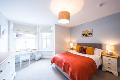 Amazing Property Close to Royal Berkshire Hospital Main Photo