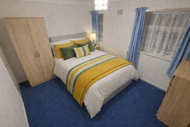 Large Double Bedroom available B26 2DB Main Photo
