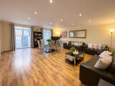 Spacious 3 bed 2bath flat near Imperial College  Main Photo