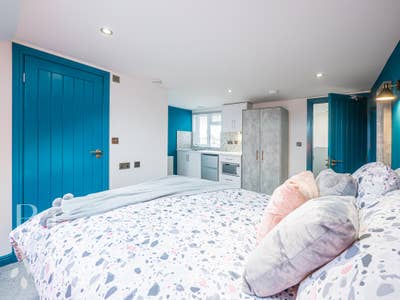 Amazing Studio in Southview Road - Walton PE2 Main Photo