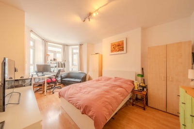 2 Rooms In The Same Flat Next To River Main Photo