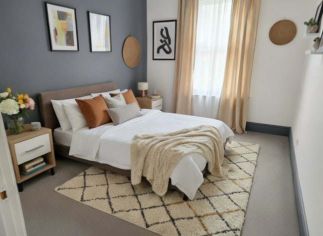 Room in house share available to rent now! Main Photo