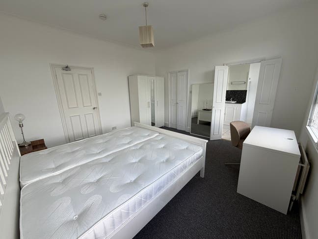 2 Rooms Available Wandsworth All Bills Incl Main Photo