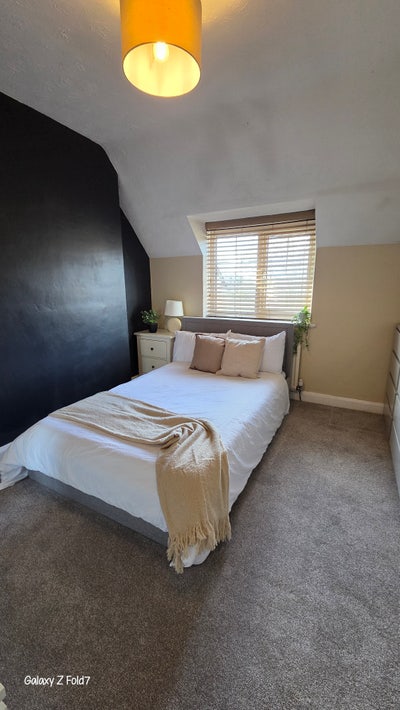  double room, strong WiFi. Parking. Main Photo