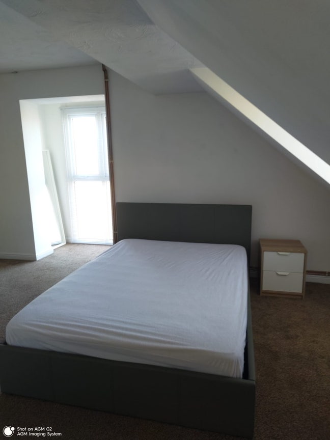 Large double room in spacious house share  Main Photo