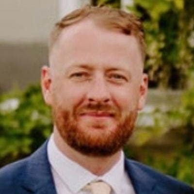 Professional Male seeks a double room Main Photo