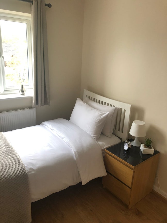 Small Double En-Suite | No Deposit | Bills Inc Main Photo