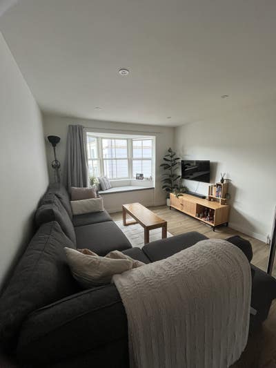 Spacious Room | Bills Included | Quiet Flat Main Photo