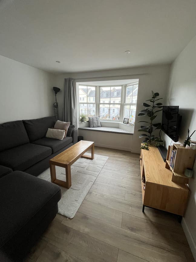 Flat with Bills Included  Main Photo