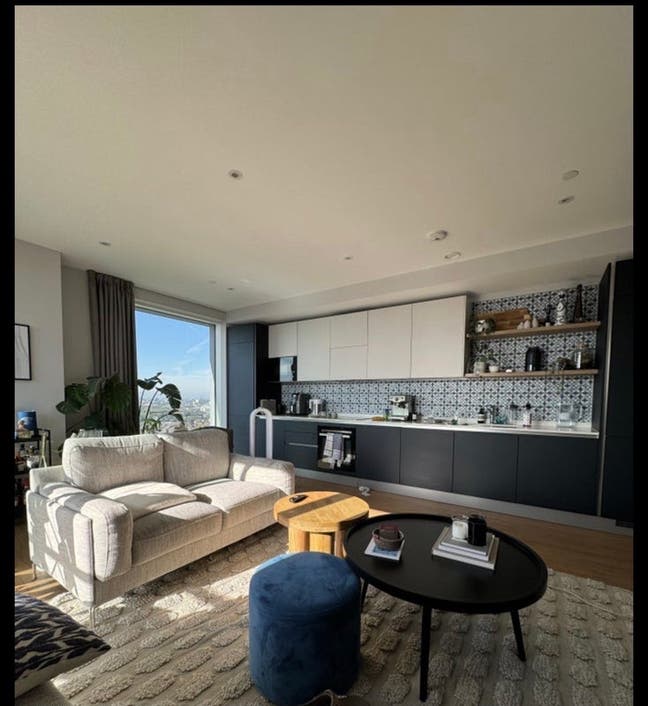 🌆 LUXURY En‑Suite Room in Portland's Place (E20) Main Photo