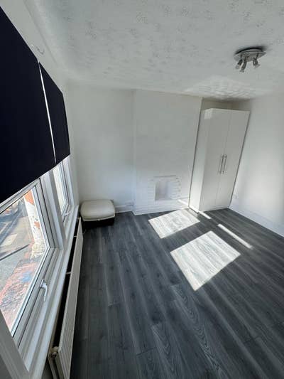 2 bedroom flat available near Watford junction Main Photo