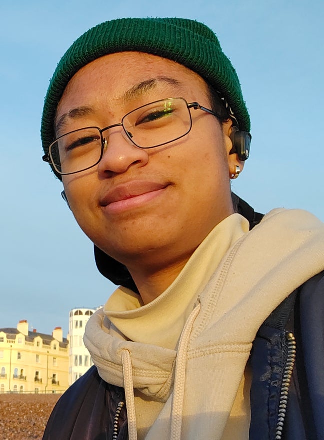 700 pcm looking to buddy up to find a share house! Main Photo