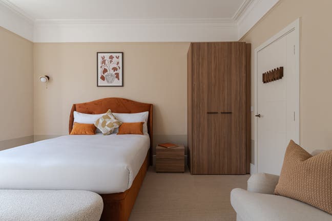 Brand New 1-Bed Serviced Apartments 🤎 CB1 Main Photo